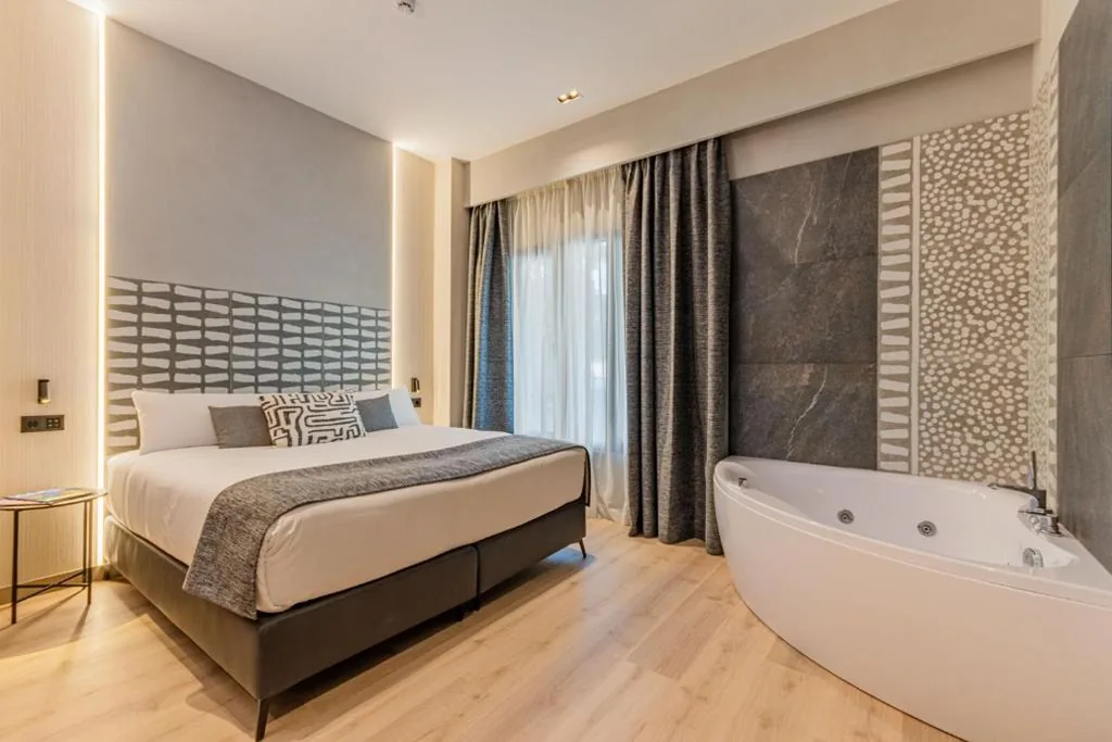 Deluxe Double Room — Hotel Zazen by Mimood Aparthotels