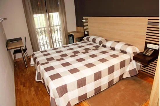 Doppelzimmer – 1 oder 2 Betten — Hotel Zelaa