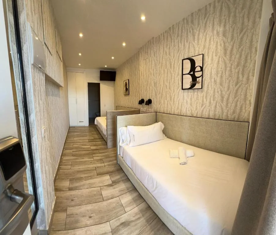 Quarto Individual com serviço de transporte gratuito para o aeroporto — Hotel Zen Airport