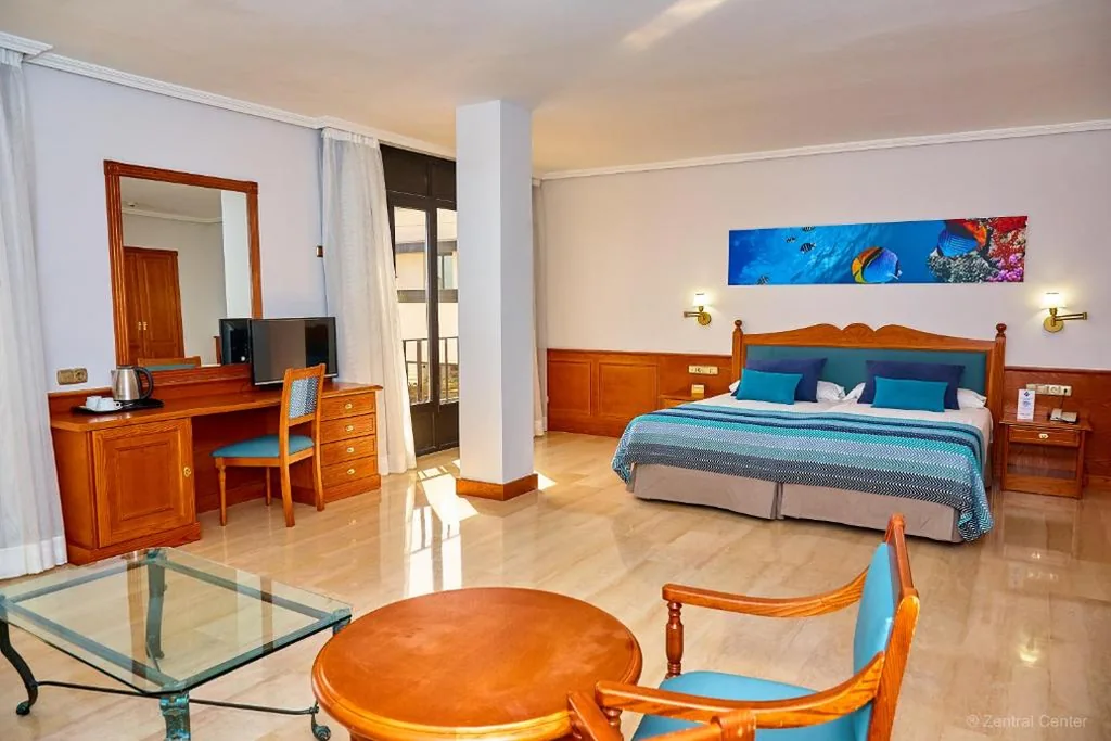 Junior Suite — Hotel Zentral Center - Adults only