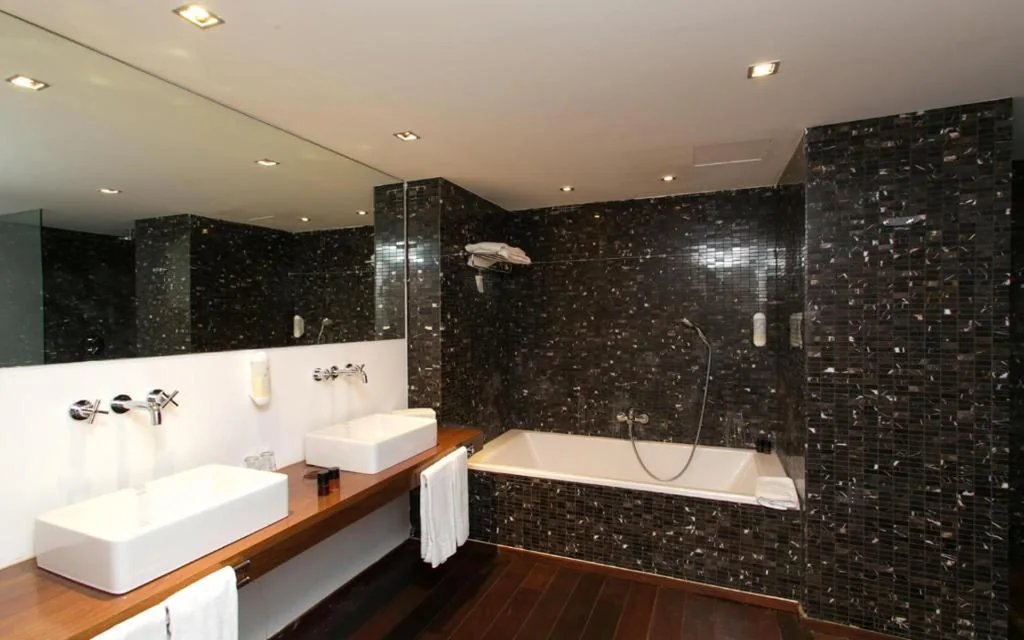 Suite con piscina — Hotel Zhero