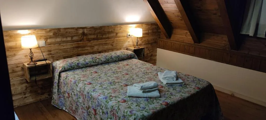 Habitación Doble con balcón — Hotelet de Betlan