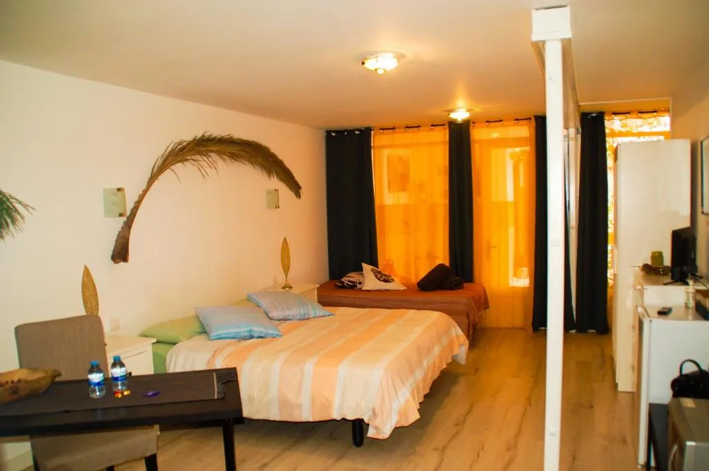 Habitación Doble con baño privado — HOTELITO RURAL GA7COLORES only adult