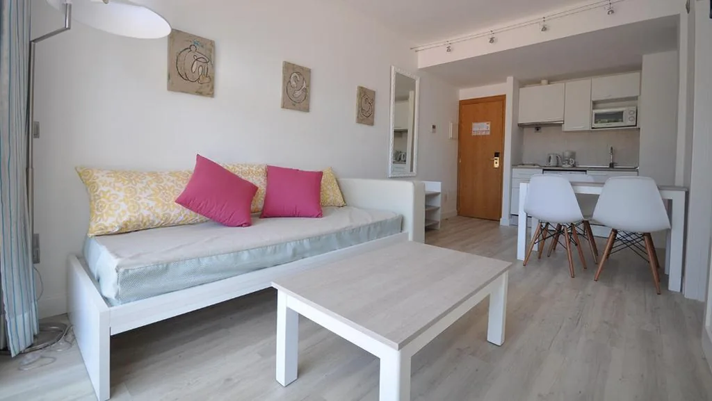 Apartamento de 1 dormitorio — Houm Nets - Adults Only
