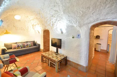 House&Cave Parking and Terrace, in the city — foto 10