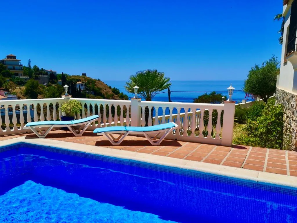 Villa con 3 camere da letto — House in a cove Almunecar