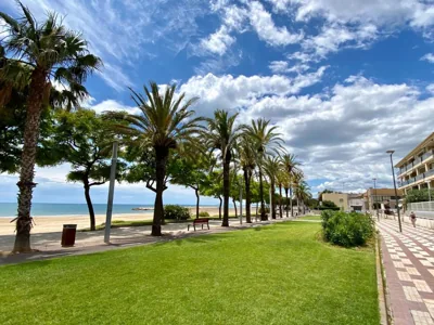 House in front of the beach with sea view — foto 6
