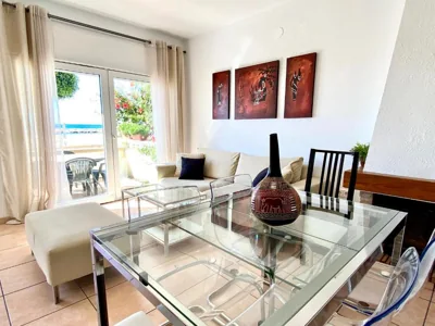 House in front of the beach with sea view — foto 11
