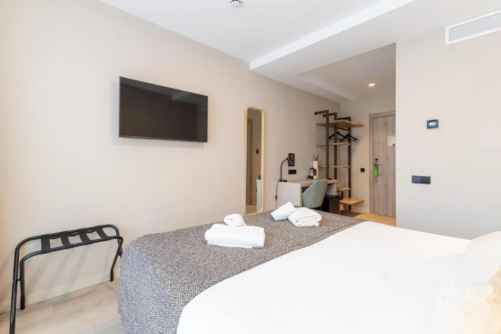 Chambre Double Économique - 1 ou 2 lits — HQ Arena Hotel