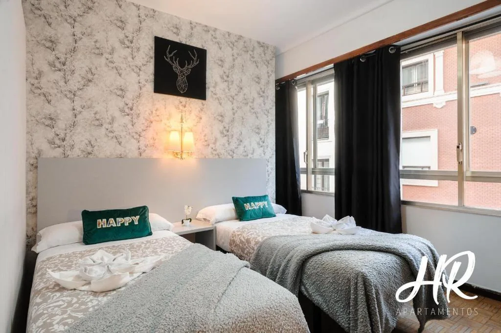 Habitación Doble - 2 camas — HR-Madrid-Puerta del Sol