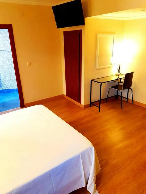 Habitación Doble con aparcamiento — HS Castilla Fuenlabrada