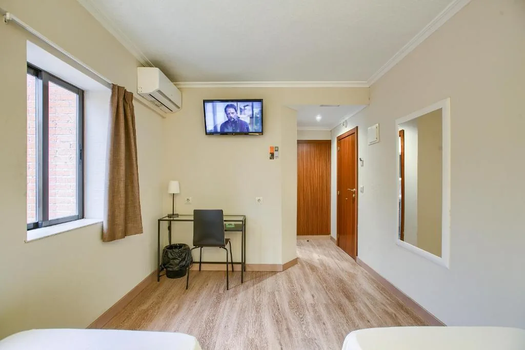 Habitación Doble con parking - 2 camas — HS Castilla Fuenlabrada