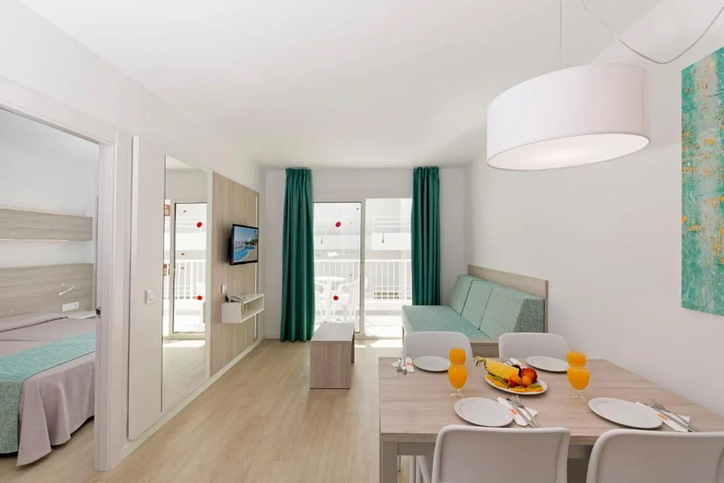 Appartamento con 1 camera da letto (2 adulti + 1 bambino) — HSM Calas Park