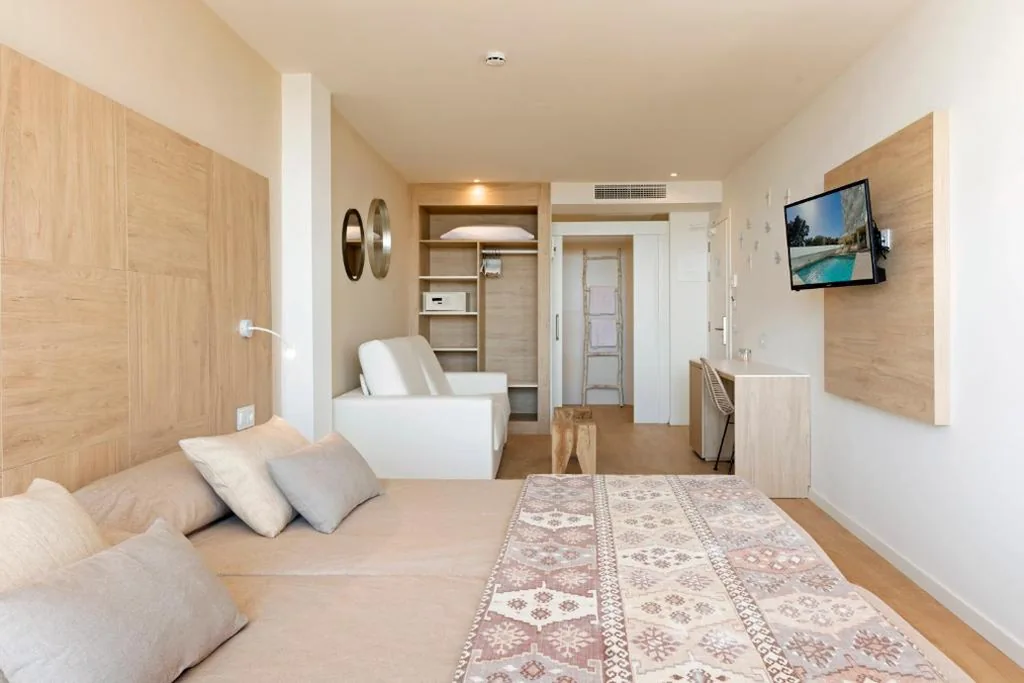 Camera doppia Deluxe con vista sul mare — HSM Son Veri - Adults Only