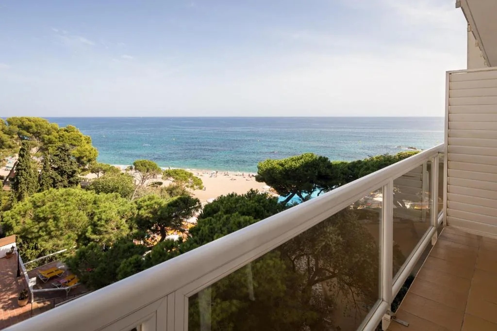 Suite Superior con vistas al mar — htop Caleta Palace - Bliss