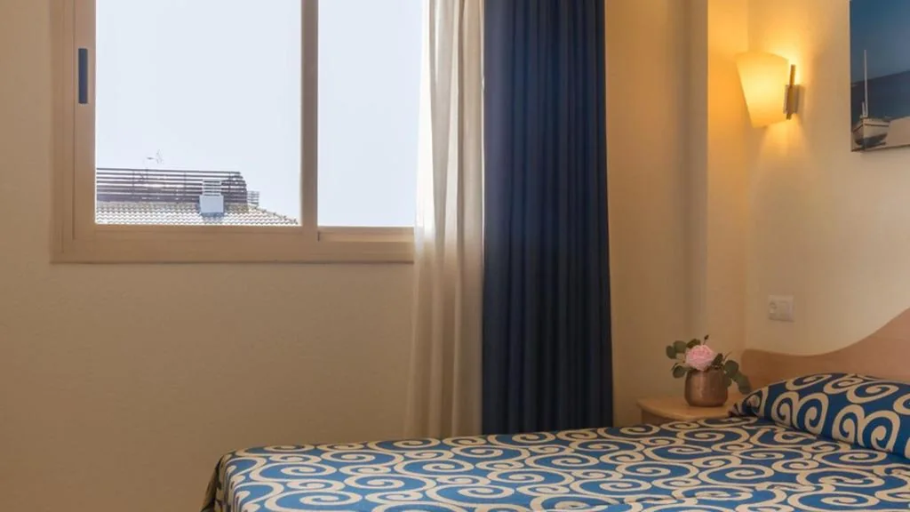 Chambre Individuelle Deluxe — htop Royal Sun Suites 4Sup - Fun