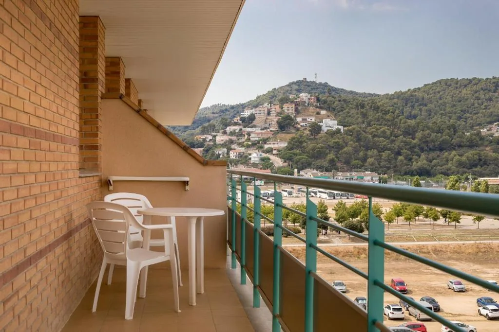 Suite Double avec lit d’appoint (2 adultes + 1 enfant) - 1 ou 2 lits — htop Royal Sun Suites 4Sup - Fun
