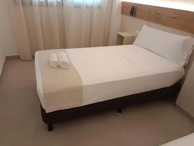 Huelin Edificio Apartamentos — Foto 5