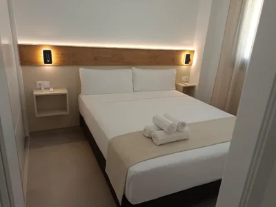 Huelin Edificio Apartamentos — Foto 8