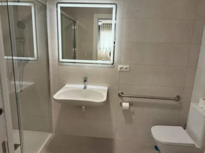 Huelin Edificio Apartamentos — Foto 10