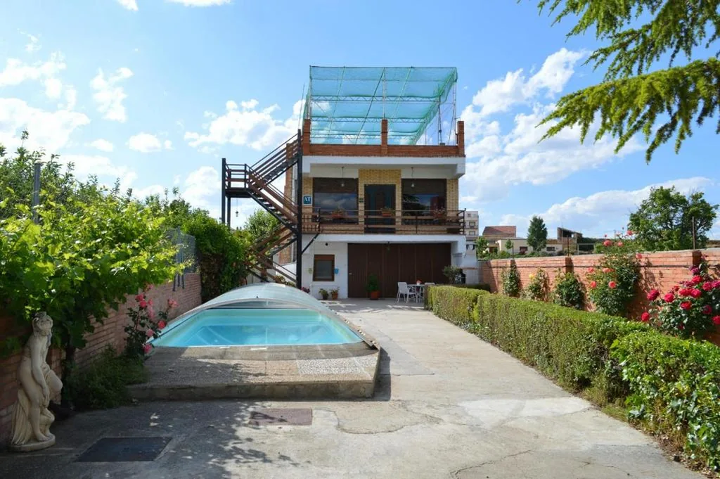 Casa de 4 dormitorios — Huertas de la Fuente