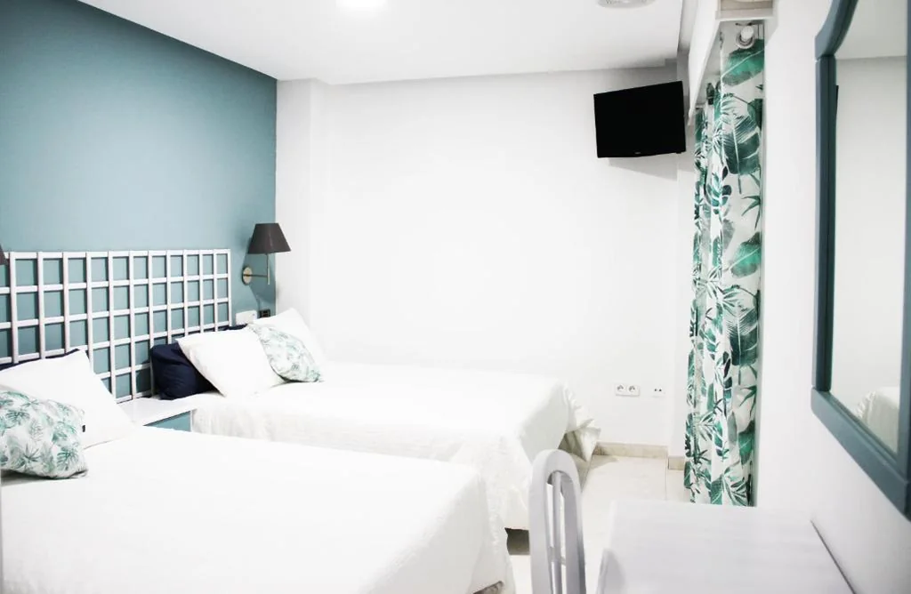 Standaard Familiekamer — Hugo Beach Hotel & Apartments
