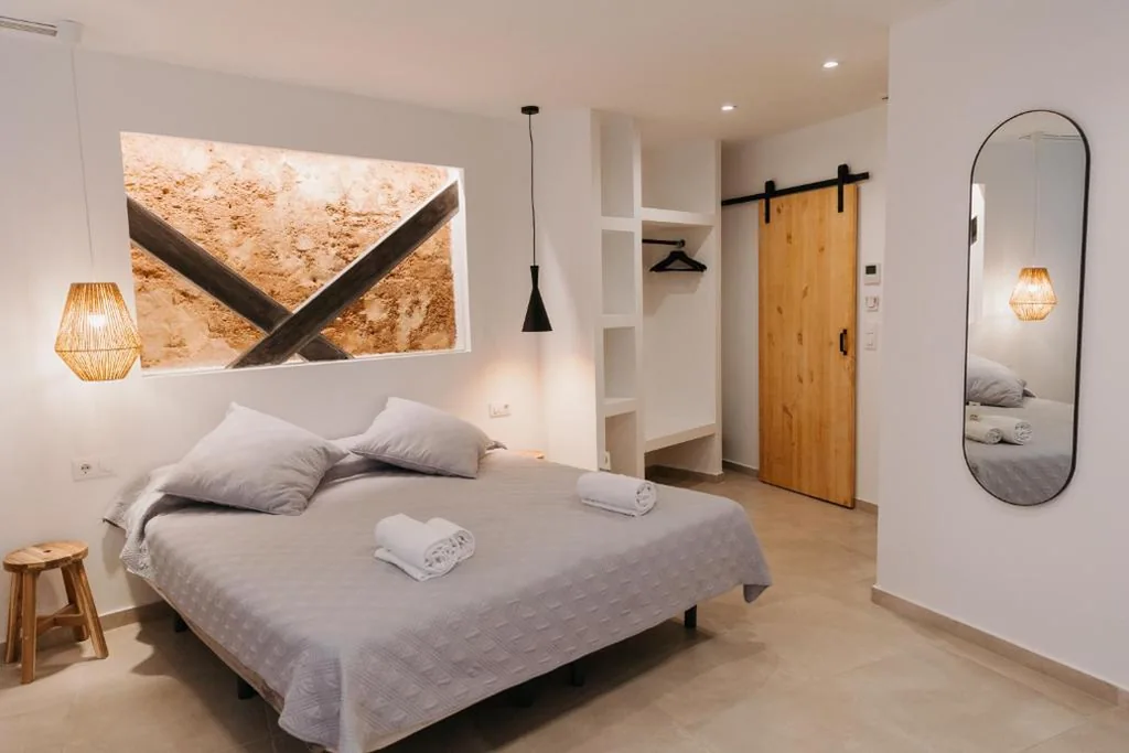 Camera doppia con bagno privato — Hulot B&B Valencia