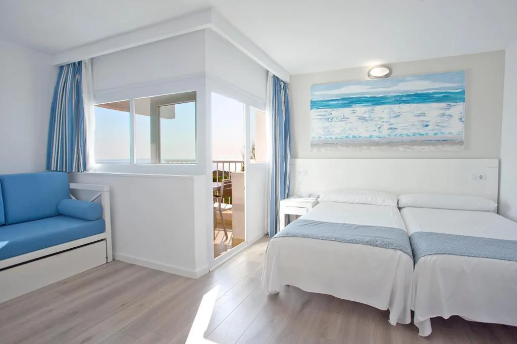 Familienzimmer mit Meerblick — HYB Eurocalas