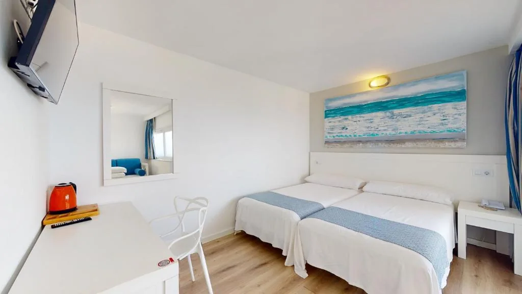 Familienzimmer — HYB Eurocalas