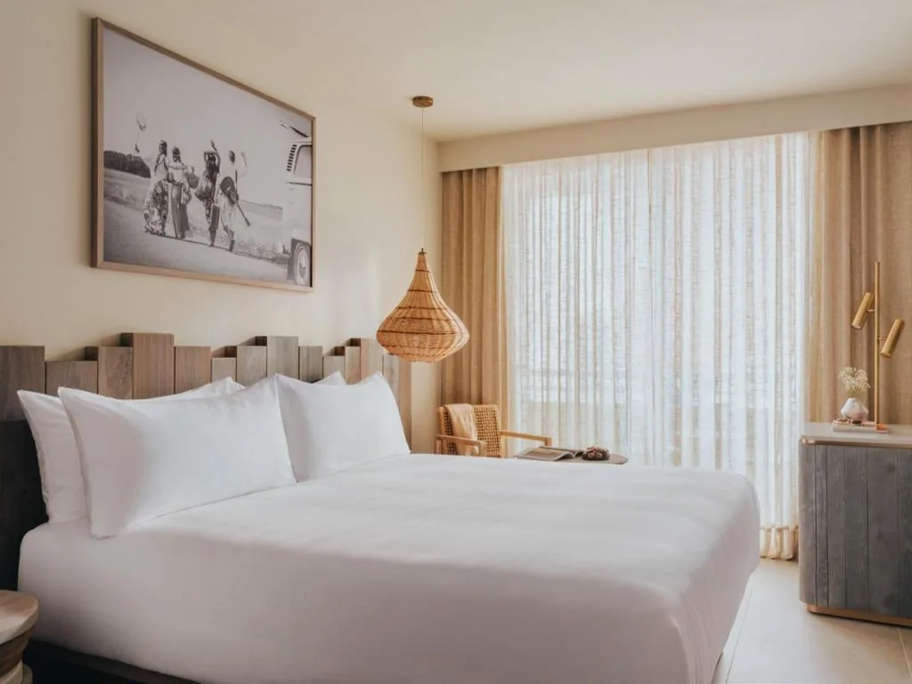Habitación Estándar con cama extragrande y vistas — Hyde Ibiza Beach Resort by Accor