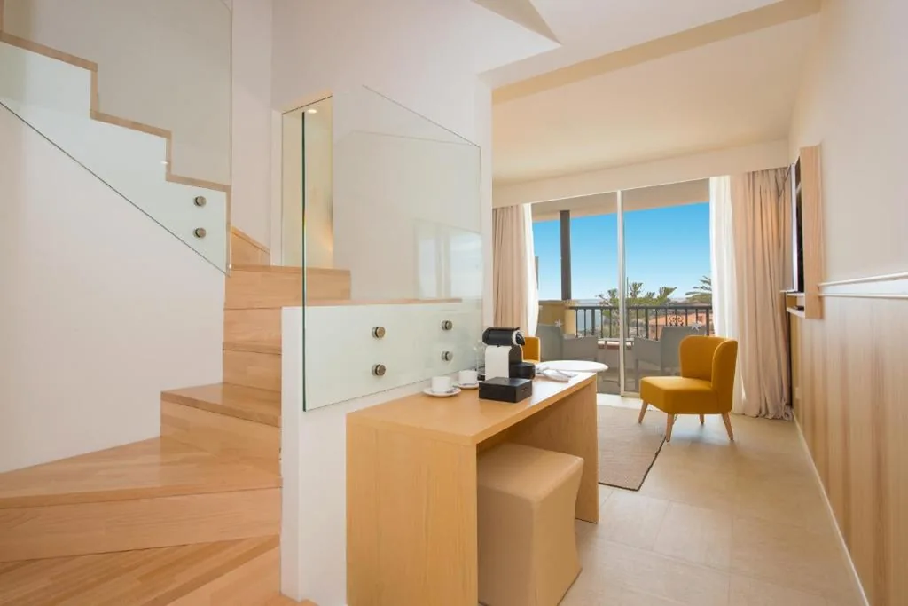 Duplex-Suite mit seitlichem Meerblick — Iberostar Selection Anthelia