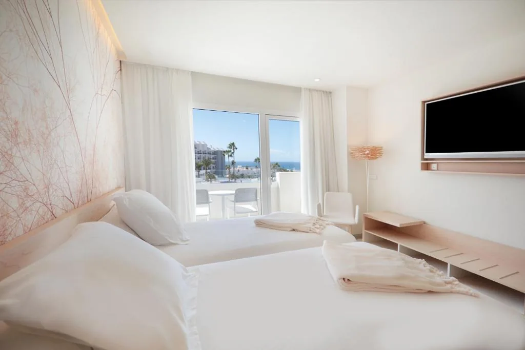 Quarto com 2 camas individuais e vista lateral para o mar (1 adulto) — Iberostar Selection Sábila - Adults Only