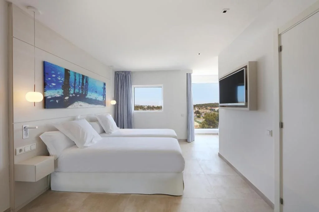 Quarto Duplo - 1 ou 2 camas — Iberostar Selection Santa Eulalia Adults-Only Ibiza