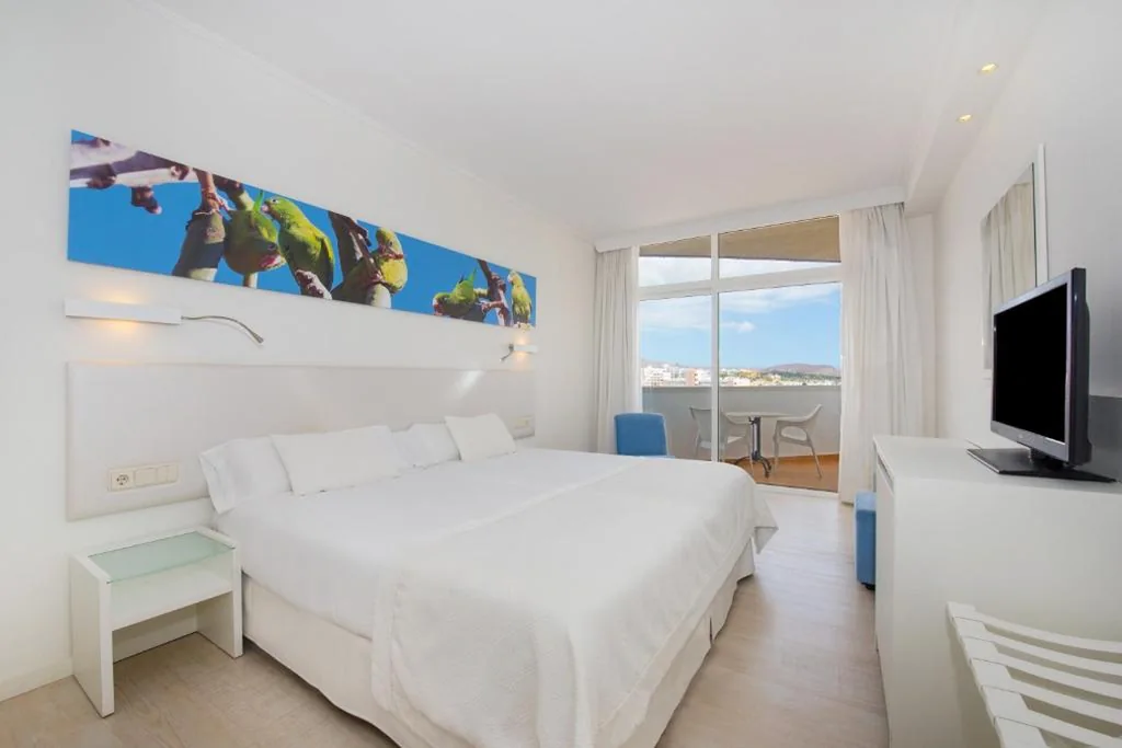 Habitación Doble con vistas laterales al mar - 2 camas — Iberostar Waves Bouganville Playa
