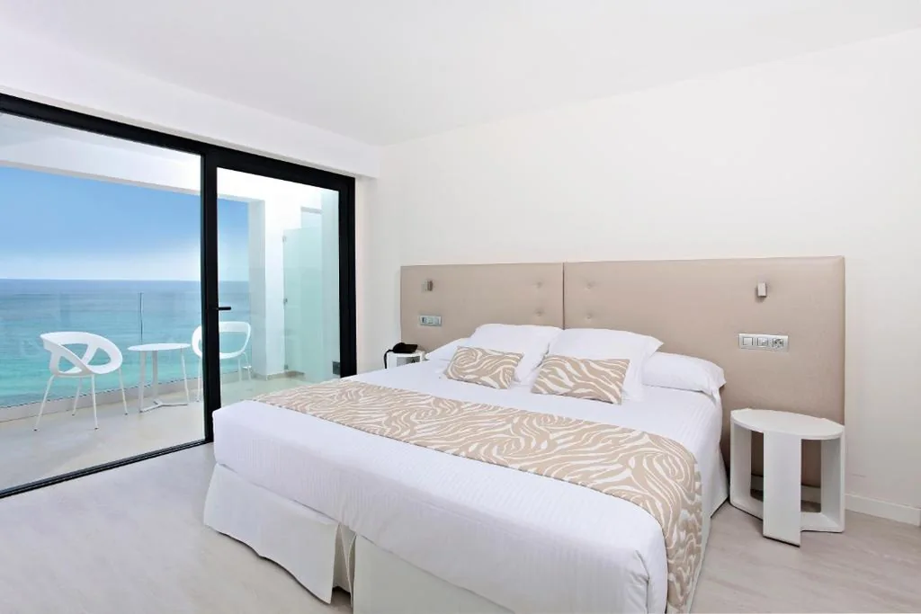 Doppelzimmer mit Meerblick — Iberostar Waves Cala Millor - Adults Only