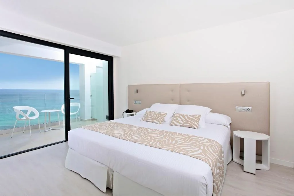 Doppelzimmer mit Meerblick — Iberostar Waves Cala Millor - Adults Only