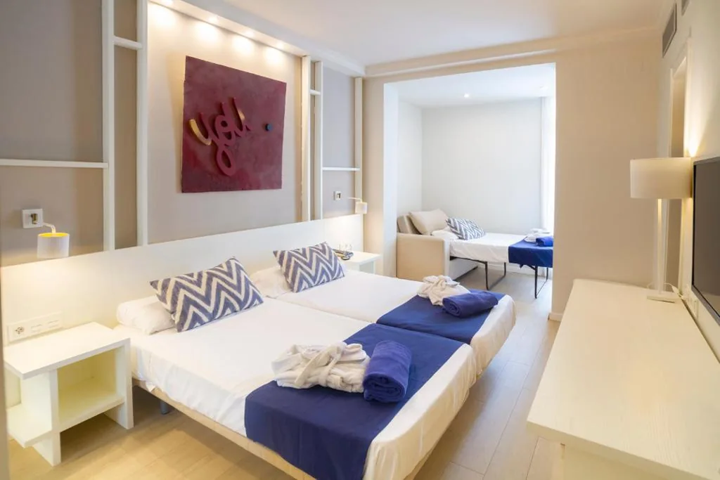 Quarto Triplo Deluxe — Ibersol Antemare - Adults Only