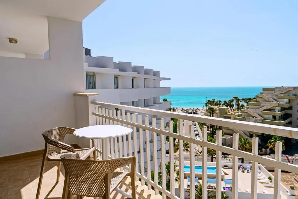 Suite Deluxe avec vue sur la mer — Ibersol Siurell