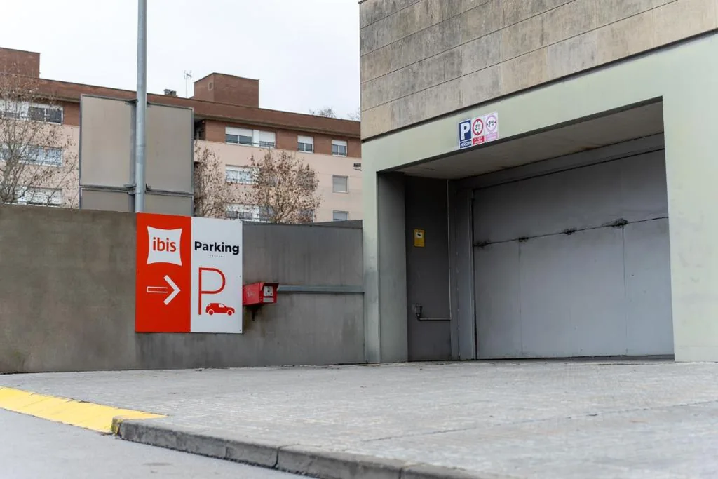 Camera Matrimoniale con parcheggio incluso — Ibis Barcelona Mollet