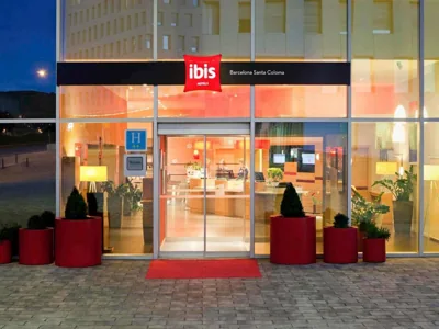 Ibis Barcelona Santa Coloma — foto 3