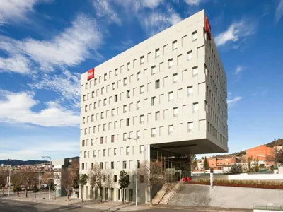 Ibis Barcelona Santa Coloma — foto 4