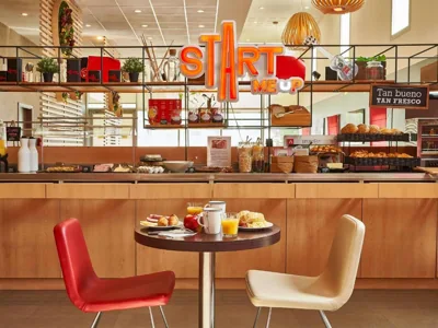 Ibis Barcelona Santa Coloma — foto 6