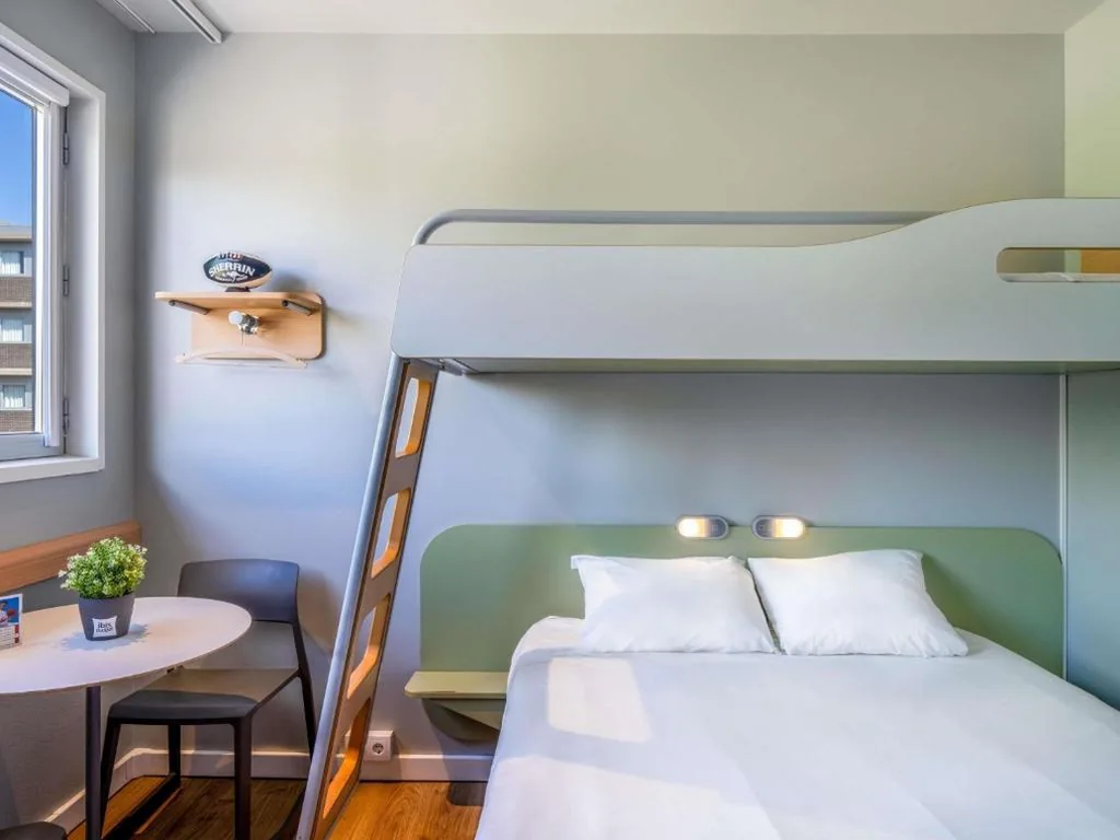 二段ベッド付きスーペリアダブルルーム — Ibis Budget Barcelona Viladecans