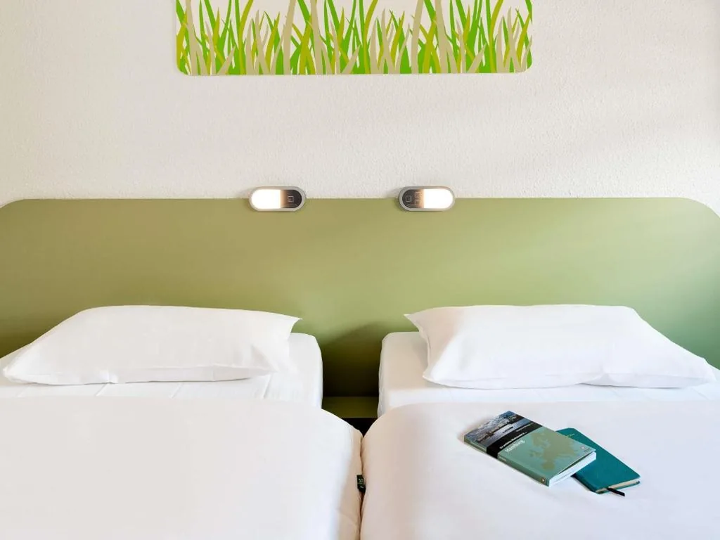 Tweepersoonskamer met 2 bedden — Ibis Budget Bilbao Arrigorriaga