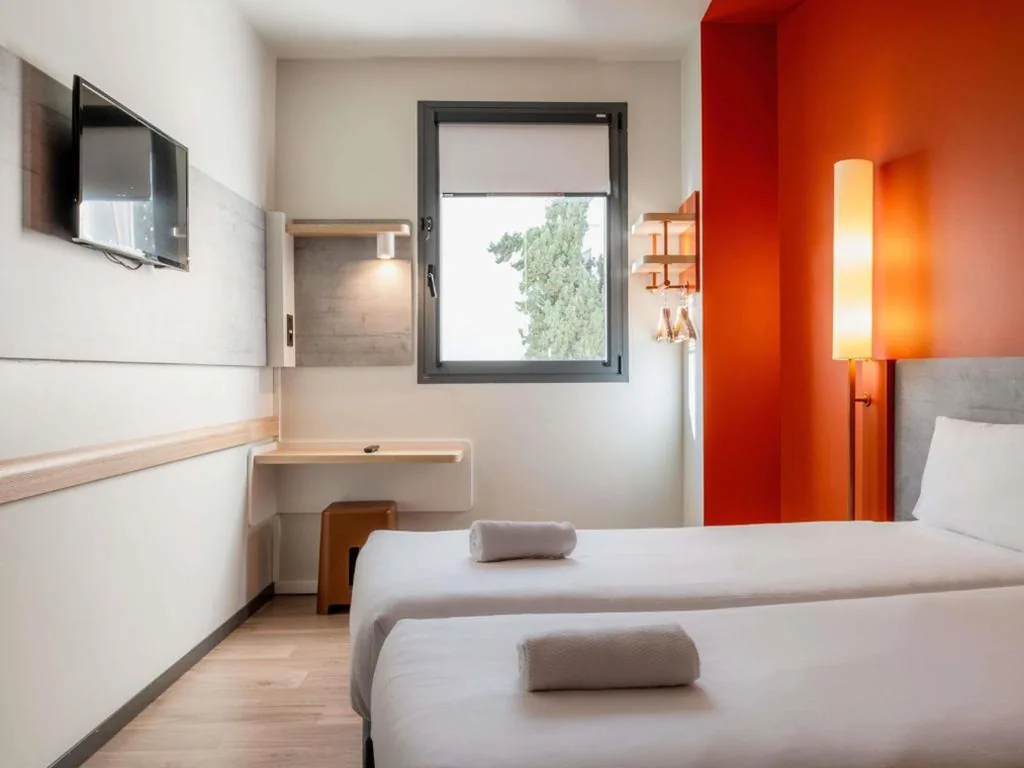 Habitación Doble adaptada para personas de movilidad reducida - 2 camas — Ibis Budget Madrid Centro Lavapies