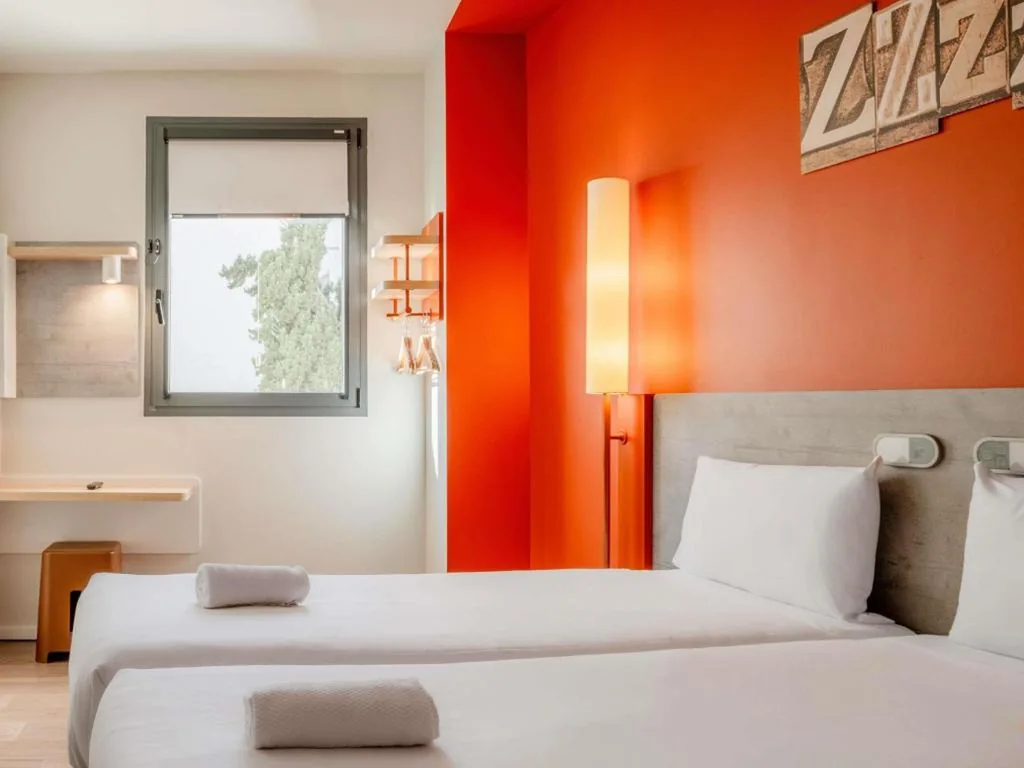 Habitación Doble Estándar - 2 camas — Ibis Budget Madrid Centro Lavapies