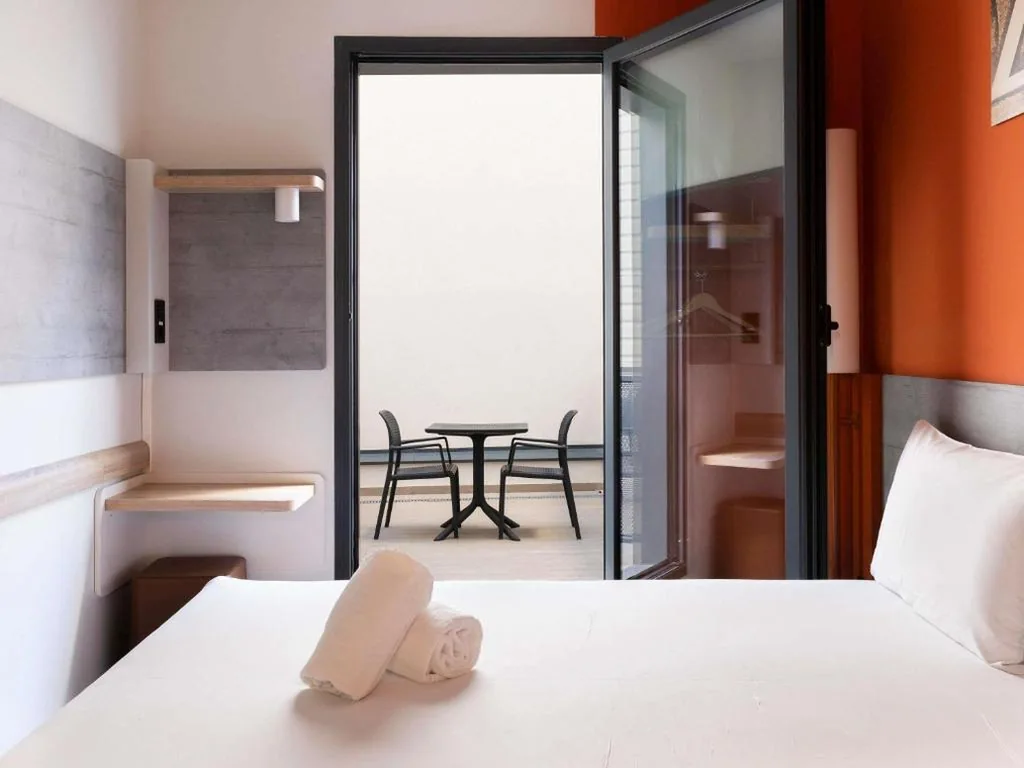 Habitación Doble Superior con patio — Ibis Budget Madrid Centro Lavapies