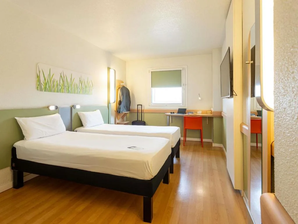 Doppelzimmer mit 2 Betten — Ibis Budget Valencia Aeropuerto