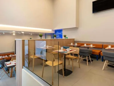 ibis budget Valencia Centro Puerto — foto 5