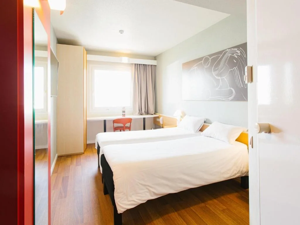 Habitación Doble - 2 camas — Ibis Elche